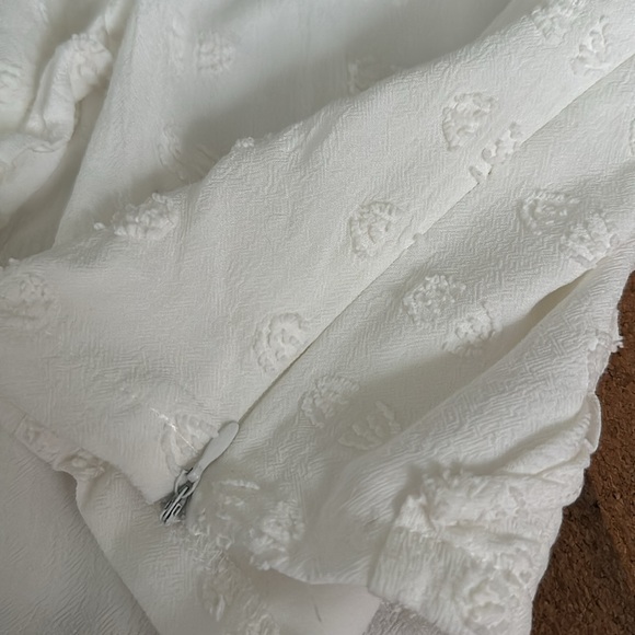 Boutique 1861 Ruz | White Boxy Crop Top w/ Ruffles - Picture 5 of 6